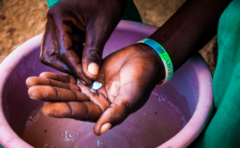 Image of mercury amalgamation. 